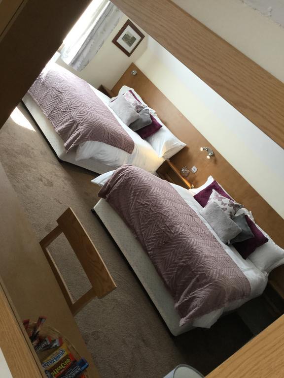 Hotel The Huntsman Cheadle  Zimmer foto